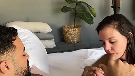 Ich wachte durstig nach seinem geschmack auf