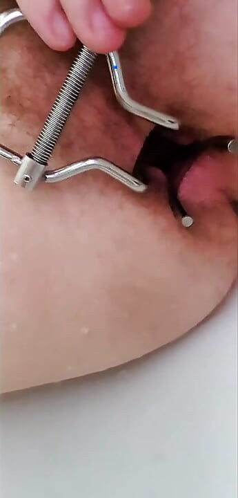 Sore for Days: Shy Guy Destroys His Hole with Extreme Stretch