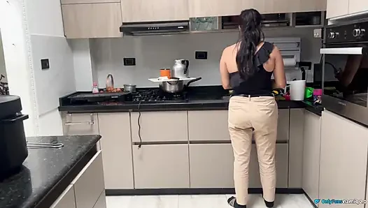 Eşimle Mutfakta Sert Seks!