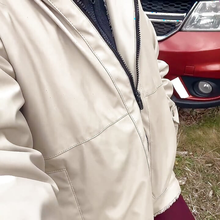 Go Outside Then Pissing Pussy Show up