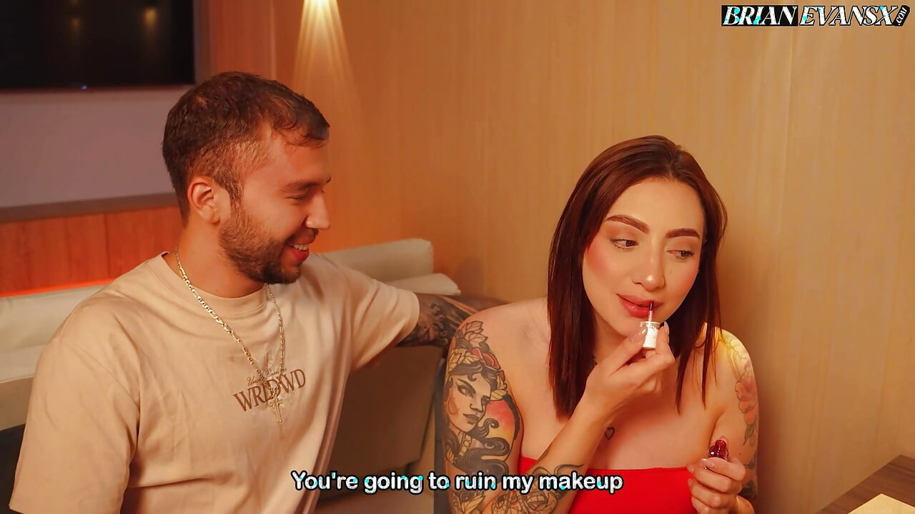 Colombian redhead with big white butt Devil Khloee fucks with Brian Evansx before the date