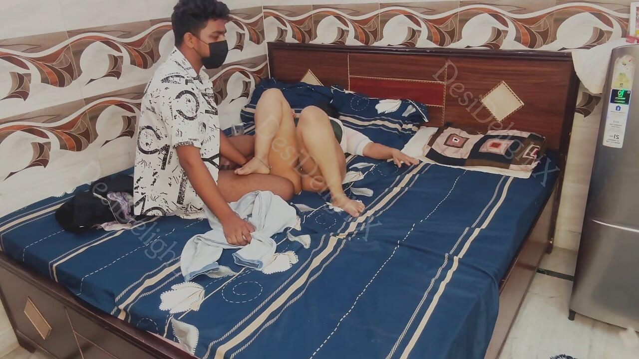 Sexul secret al indiencei bhabhi proaspăt căsătorite, prima dată cu Devar - nu a rezistat