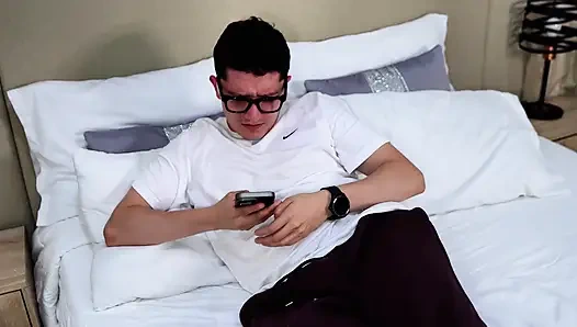 Beautiful Pink Pussy Brunette Gives Me an Intense Treatment and Relieves My Huge Cock