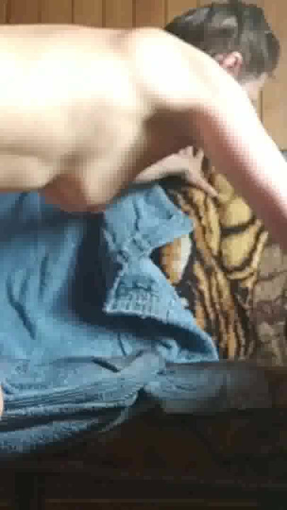 Detik yang tidak dapat dilupakan dari "Isteri mengongkek dan menghisap zakar di sauna"