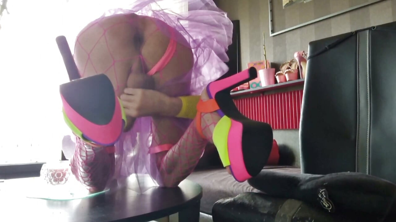 Colors Bimbofication Sissy in on the Basse Table.. cum 17:10 Vanessabitchx Parischiennetrvprod