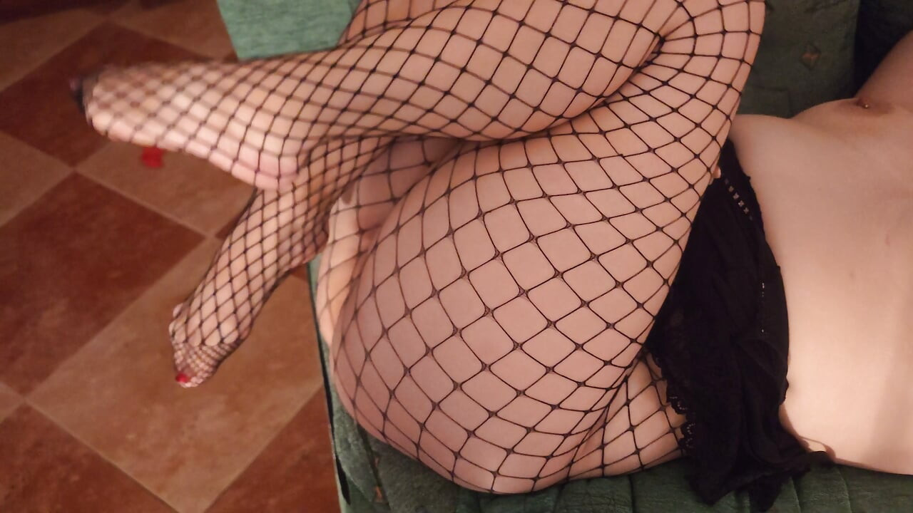 Fucking curvy milf with sexy nipple piervings