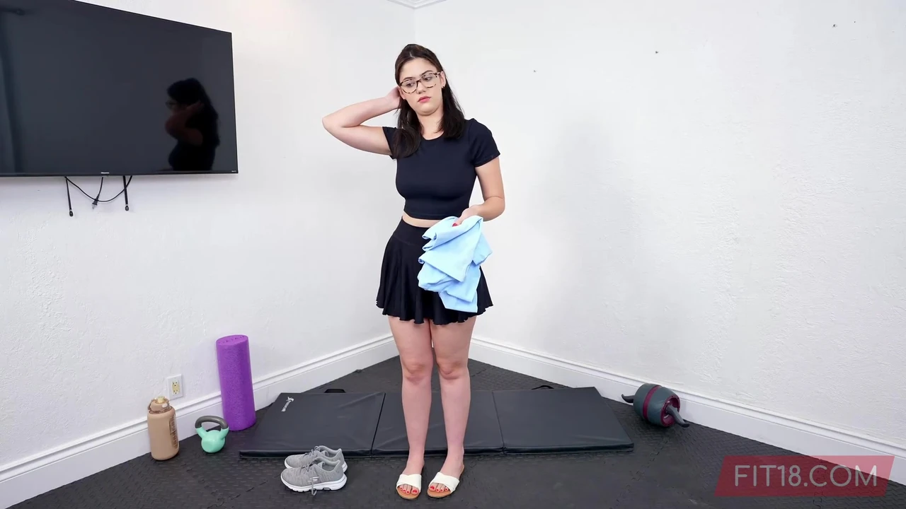 FIT18 - Ellie Nova - Casting And Creampie Tall Busty Newcomer With Glasses - 60FPS