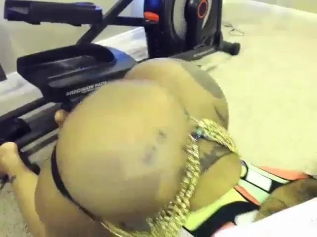(2) Huge Boooty!...