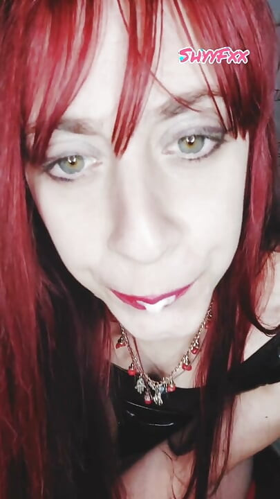 Shyyfxx Humiliating Her Obedient Doggy for Losing a JOI Bet