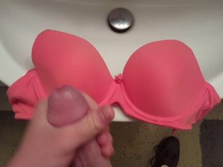 Cum on friends sister pink bra