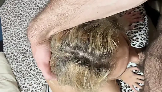 Sarışın ateşli evli kadın sakso derlemesi 2