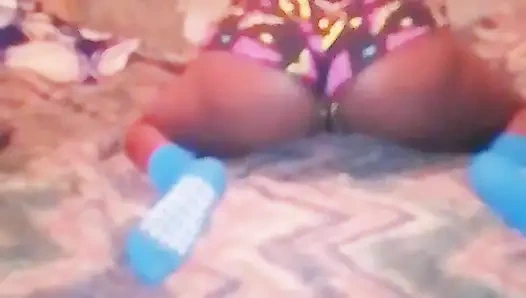 Twerking solo dengan kostum baruku