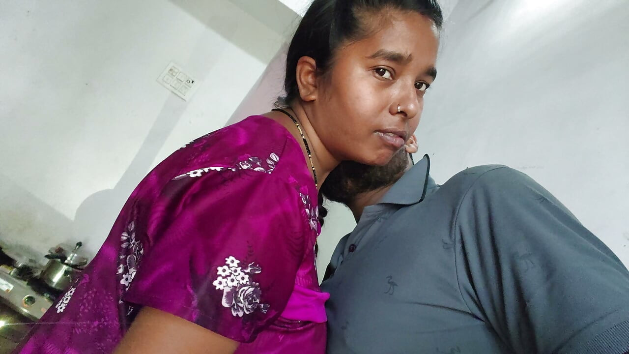 Indian boobs videos - Pahli bar dheere dheere Devar aur bhabhi boobs sucking - dehati bhabhi boobs sucking hindi.