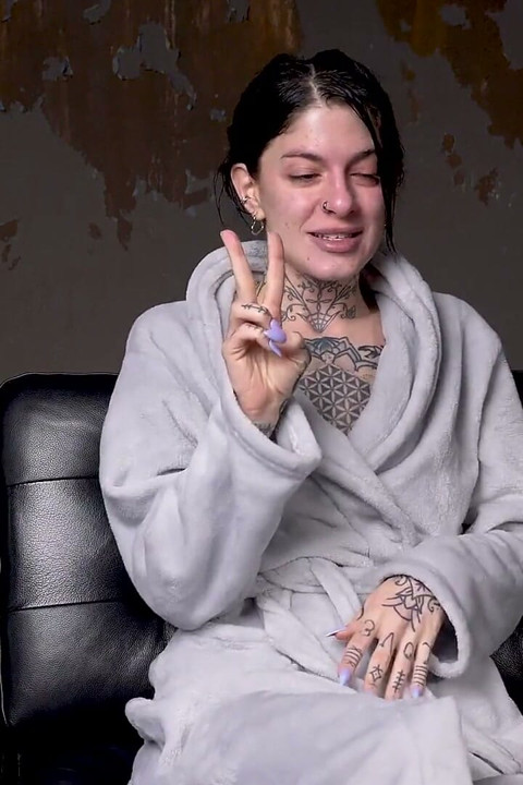 Memek hazel paige si cewek dominan dientot habis-habisan sampai dicrot di tenggorokan