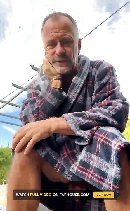 Outdoor Jerking Time
