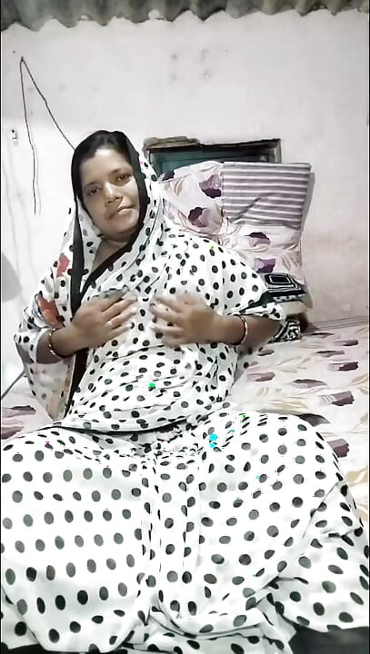 DESI BHABHI ON FIre.