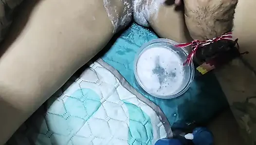 Ich wachse Rivas Vagina