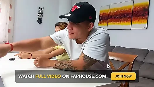 Занимаюсь сексом с моей лучшей подругой.