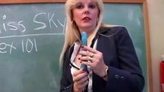 Saucy MILF teaches you about her pussy