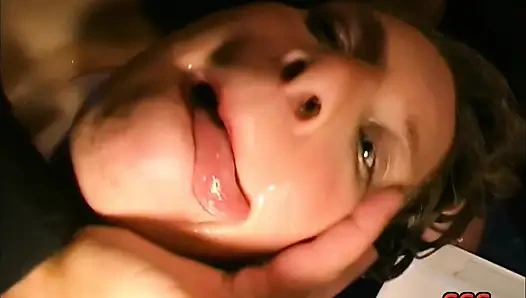 Ggg - si setia sperma pisse lagi asik nyepong kontol liar