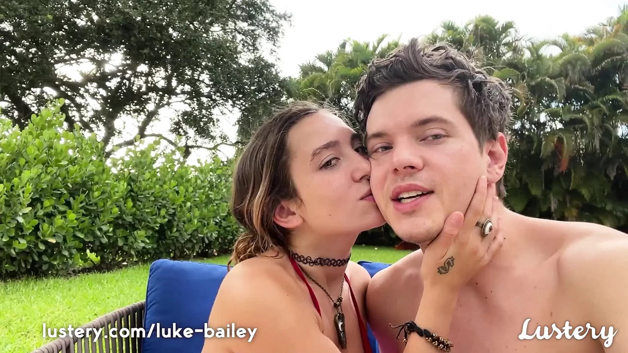 They met for a hock-up in his car and now film themselves having the hottest sex - Luke Cooper and Bailey Base