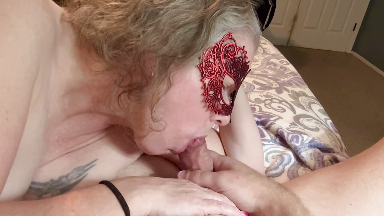 Amatør Kone Blowjob, Sæd I Munnen Og Svelge I POV