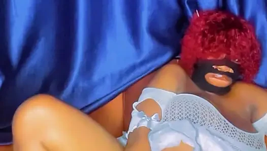 Sexy dripping pussy of a pregnant lady