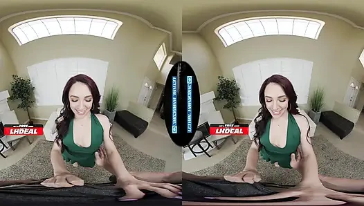 СМЕРТЕЛЬНЫЙ ХАРДКОР VR - сексуальная латина сквиртует тебе в лицо из ее красивой волосатой киски