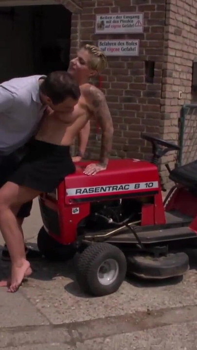 Jaw-dropping moment from "Tattoo Schlampe auf dem Traktor gefickt"