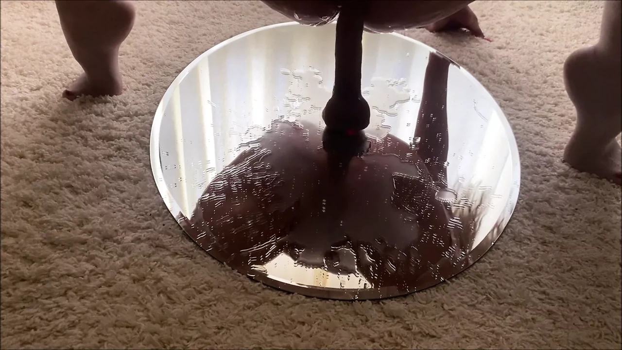 Big ass Ardentina gets a squirting orgasm with a sex machine