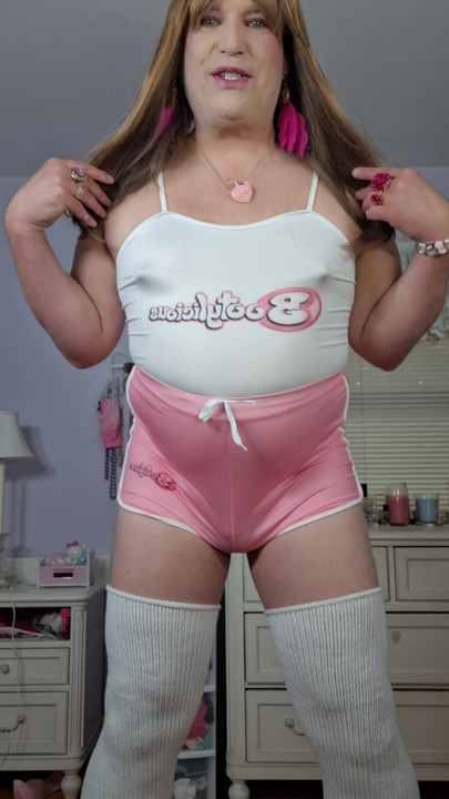 Počeli su me zvati bootylicious jer mi je guza tako ukusna!