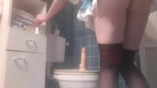 Sissydanyella riding it