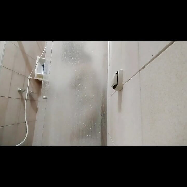 Arkadaşım beni kahve içmeye davet etti ve kısa bir süre sonra duş alma ve merhabanın tadını çıkarma fırsatını değerlendirdim