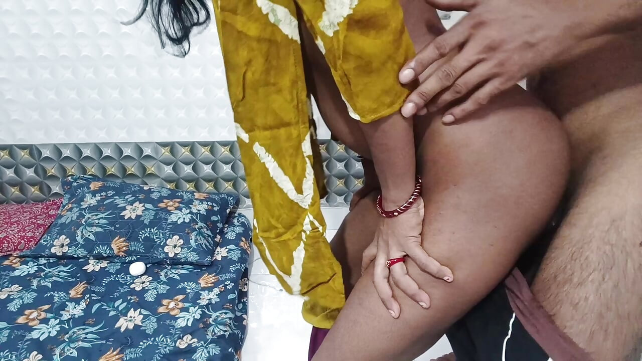 Viral mms desi cute bhabi bunda fodida por vizinho secretamente