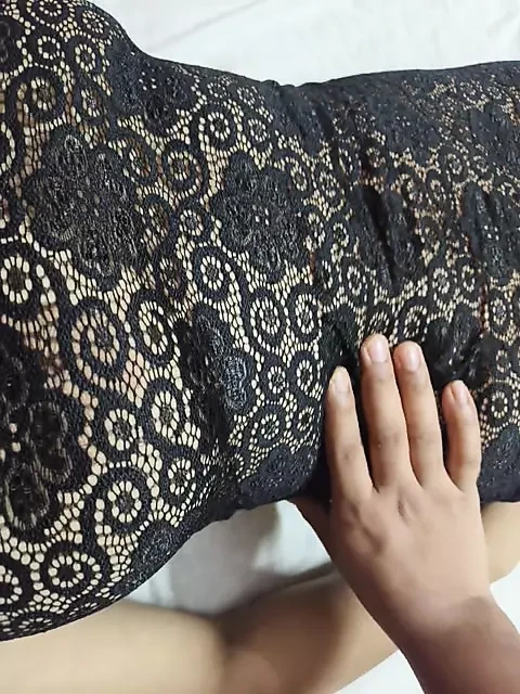 OOO NO ISTRIKU DENGAN PRIA LAIN