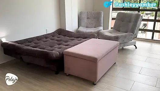 Ashley Amber liebt es, schwänze auf ihrem blau zu bewerten, sie wählt die besten schwänze aus, um porno zu filmen und auf ihr konto hochzuladen