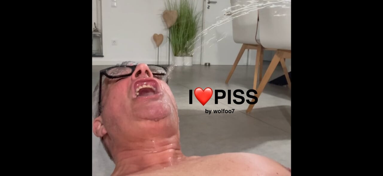 Swallow my Piss 24