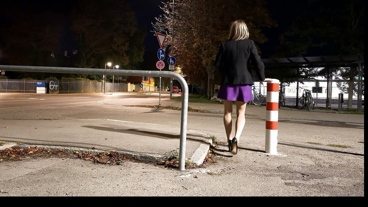I came on a public street with a masturbator