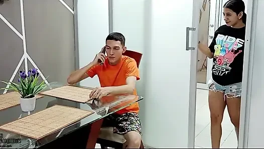 Mein stiefbruer wollte, dass eine hure ihn lutscht, aber ich lutschte ihn kostenlos! Ich liebte! Ganze Geschichte