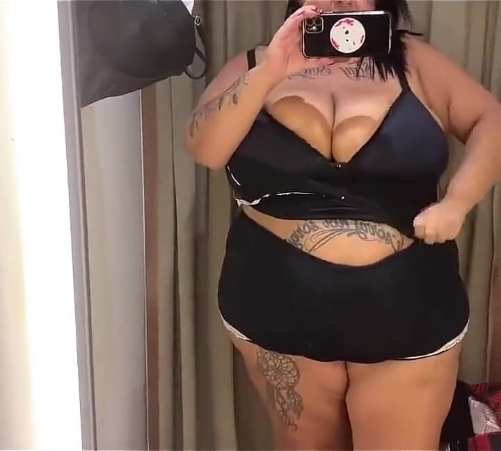 بالعودة إلى غرفة القياس ، BBW المشاغب يتباهى - ماري جوانا