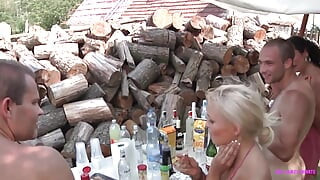 Vissza a nyárra a csoportos szexhez vol.4