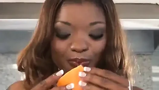 Guy Opens Black Girl's Legs and Eats Her Pussy Then Fucks