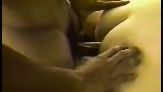 Pejantan hitam meniduri kontol panas mengisap istri pantat besar di memeknya yang sempit