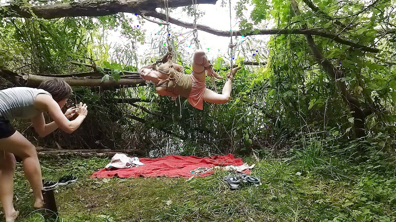 Forest Princess Meet Wankers