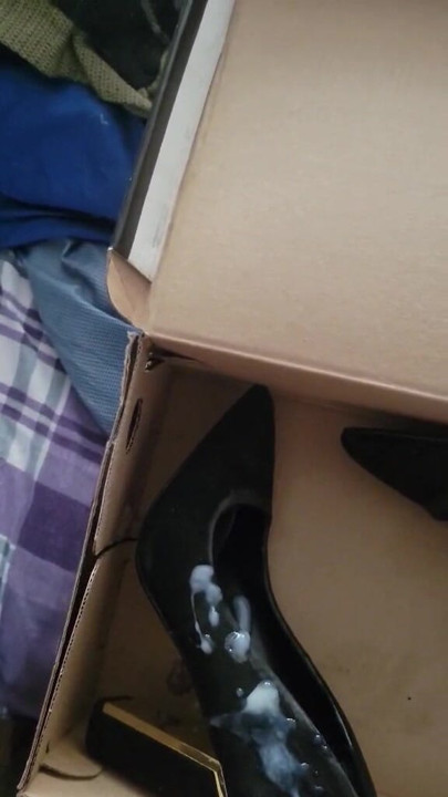 Vale Slippers