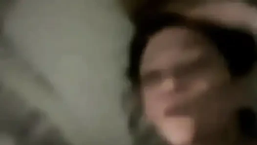 Fütterte seinen schwanz