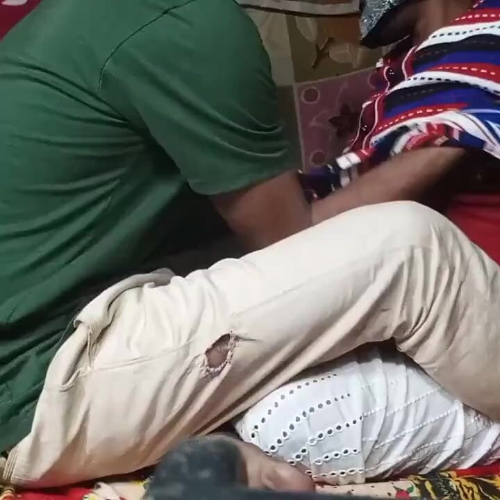 Bu büyük memeli kız