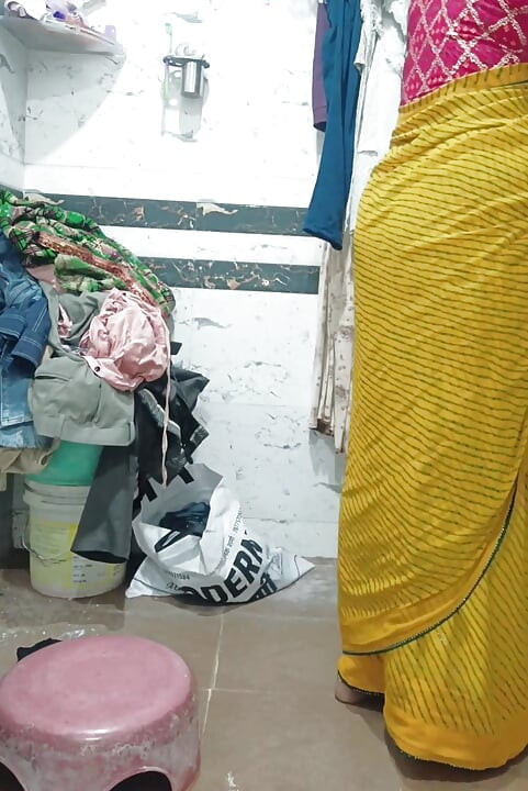 Priya bhabi áo khoe hàng