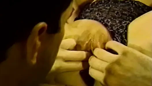 Sesi seks vintage sama tante seksi yang suka didobel penetrasi