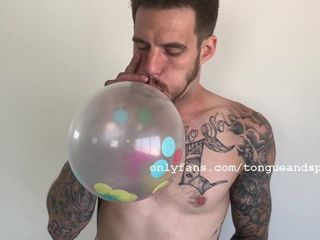 Balloon Fetish - TJ Lee выдувает воздушные шарики и 1 поп